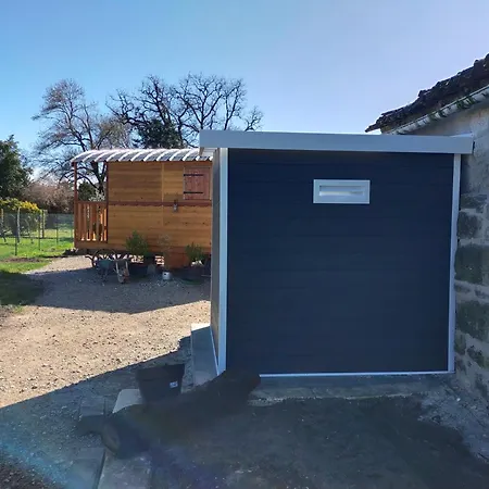 Οργανωμένο κάμπινγκ La Roulotte D'elfes