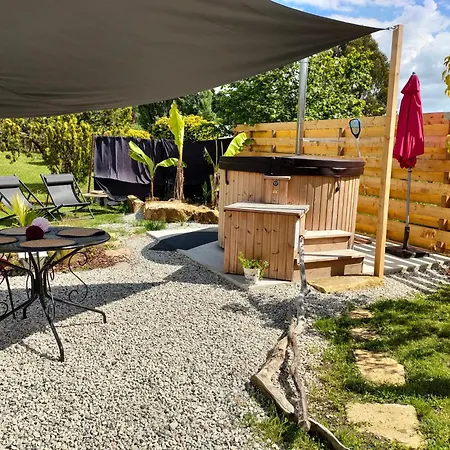 Campismo de Luxo La Roulotte D'elfes Thénac