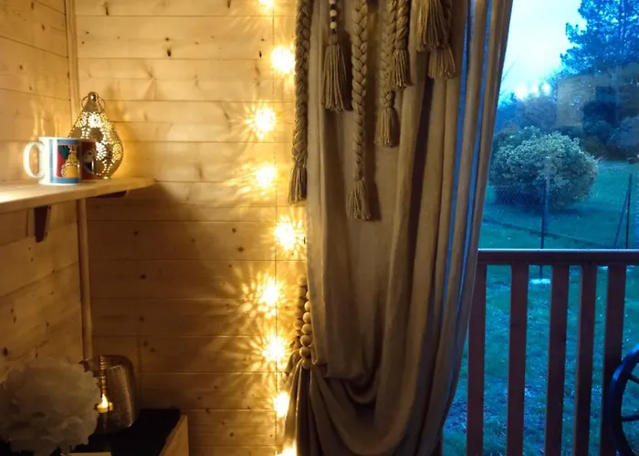 La Roulotte D'elfes Campismo de Luxo Thénac