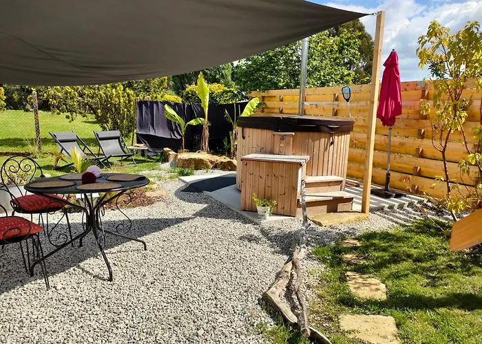 Campismo de Luxo La Roulotte D'elfes Thénac