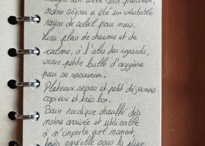 La Roulotte D'elfes Campismo de Luxo Thénac
